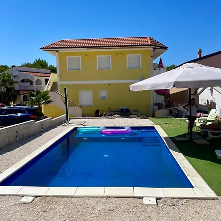 Appartement Elia Vir