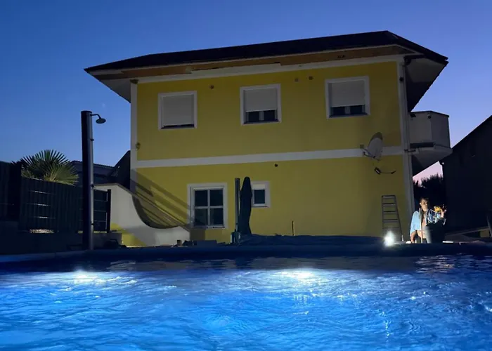 Elia Апартаменты Вир