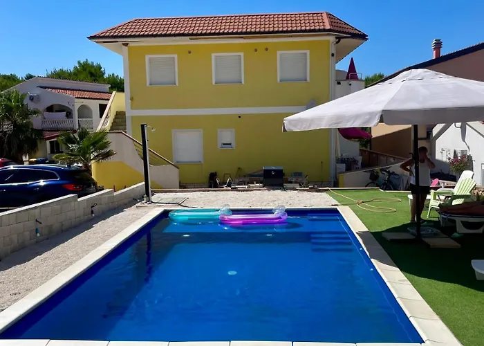 Διαμέρισμα Elia Vir